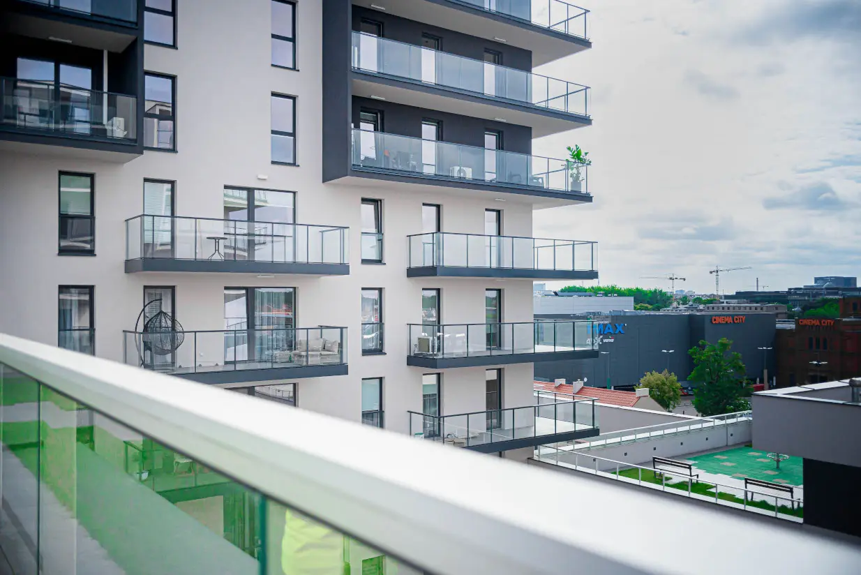 Drewnowska 43 — realizacja BUDVAR